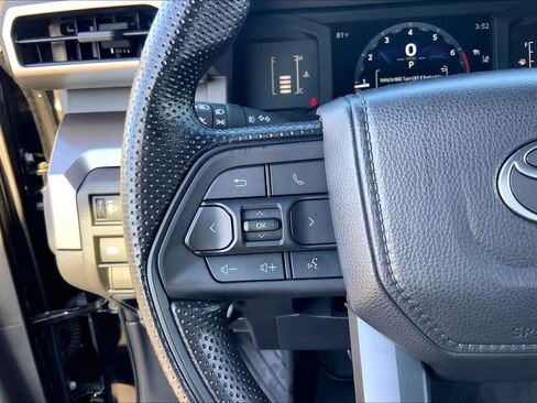 Certified 2025 Toyota Tacoma SR5 image 22