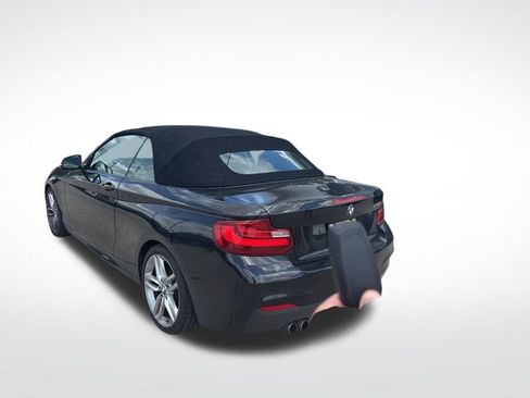 Used 2017 BMW 230i Convertible image 4