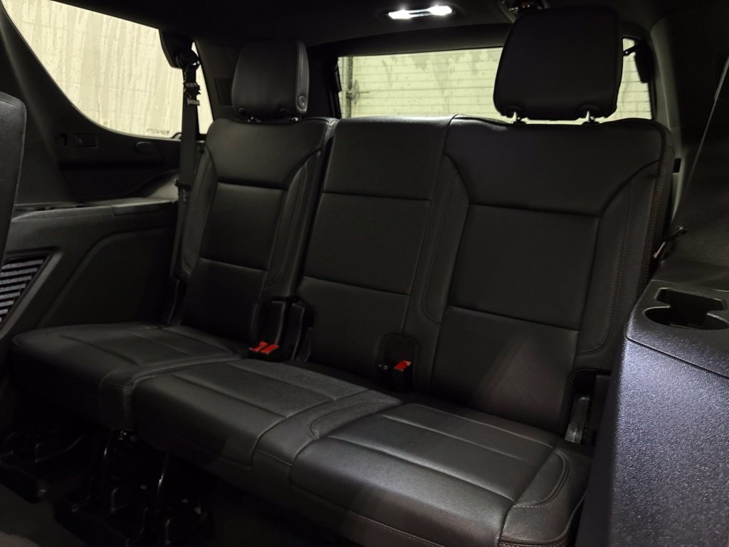 Used 2025 Chevrolet Tahoe High Country AWD/4WD image 32