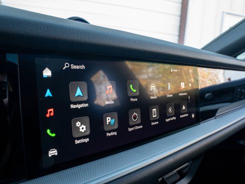 Certified 2024 Porsche Cayenne Coupe image 20