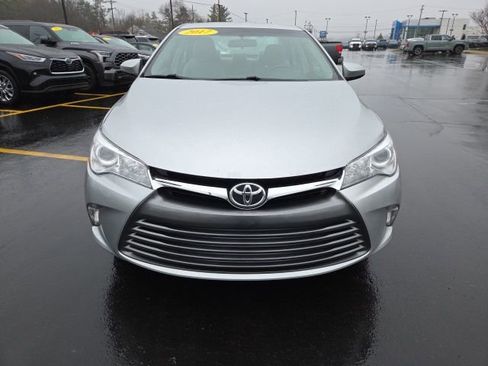 Used 2017 Toyota Camry LE image 2