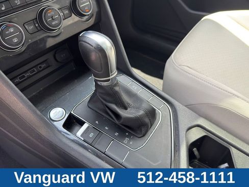 Used 2019 Volkswagen Tiguan SE w/ Panoramic Sunroof Package FWD image 12