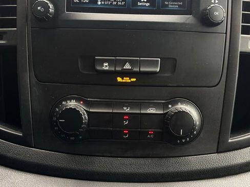 Used 2022 Mercedes-Benz Metris image 29