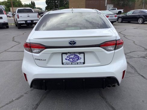 Used 2025 Toyota Corolla SE w/ SE Premium Package AWD/4WD image 15