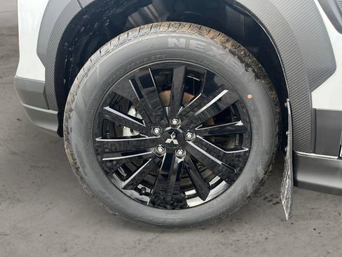 New 2025 Mitsubishi Outlander Trail Edition image 24