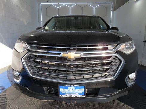 Used 2020 Chevrolet Traverse LT FWD image 2
