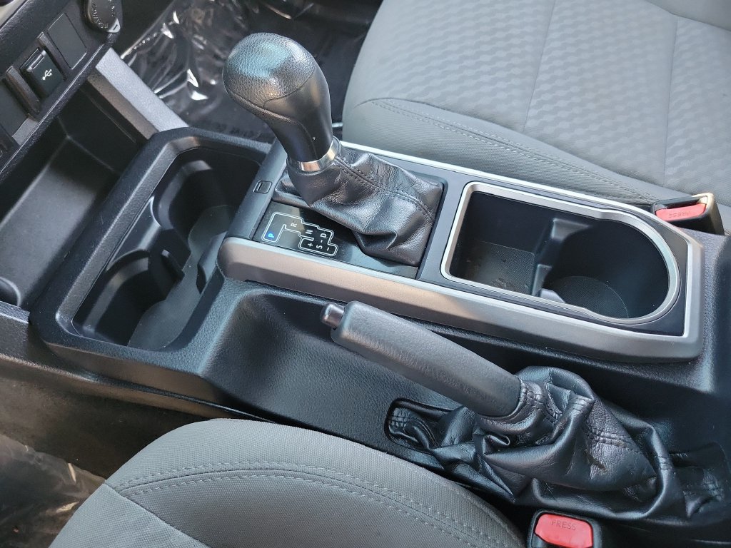 Used 2020 Toyota Tacoma SR5 RWD image 13