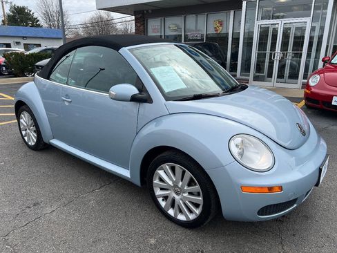 Used 2009 Volkswagen Beetle S image 5