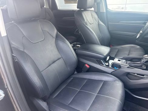 Used 2022 Kia Telluride EX w/ EX Premium Package AWD/4WD image 34