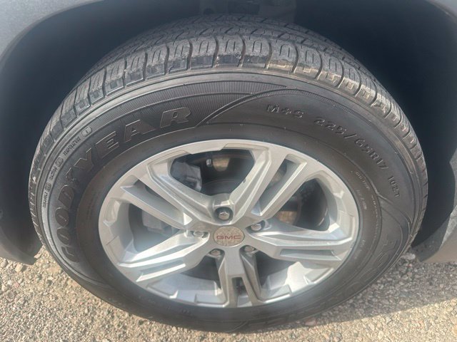 Used 2023 GMC Terrain SLE AWD/4WD image 11