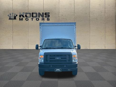 Used 2019 Ford E-350 and Econoline 350 Super Duty w/ Power Windows & Locks Group image 3