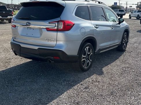 Used 2024 Subaru Ascent Limited AWD/4WD image 3