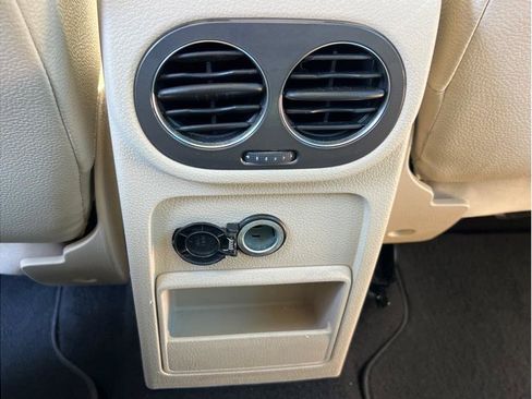 Used 2015 Volkswagen Tiguan SEL image 10