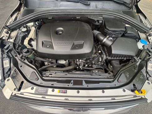 Used 2016 Volvo XC60 T5 Premier w/ Proximity Package FWD image 38