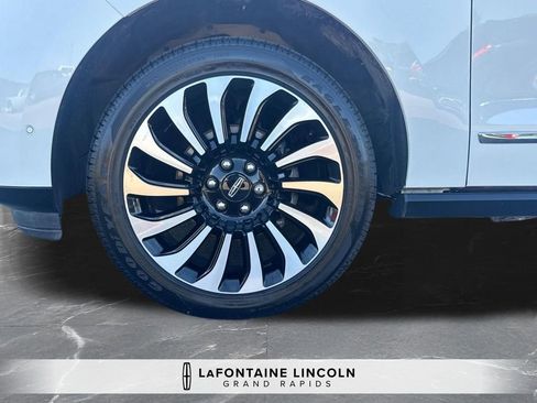 Certified 2023 Lincoln Navigator Black Label AWD/4WD image 34