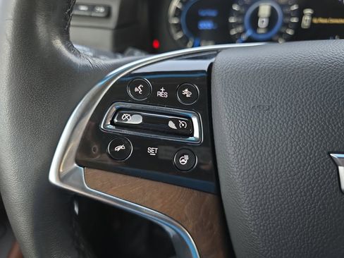 Used 2020 Cadillac Escalade Luxury image 18