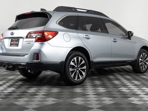 Used 2017 Subaru Outback 3.6R Limited image 8