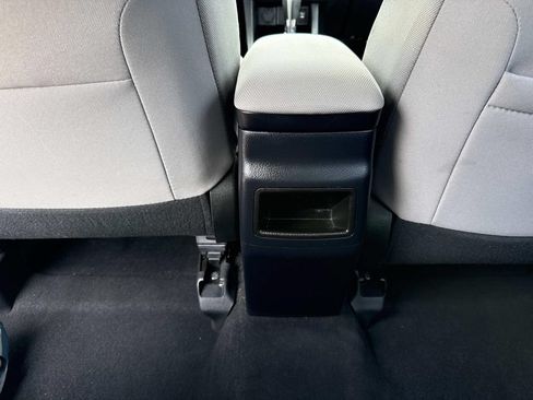 Used 2014 Toyota Corolla LE FWD image 20