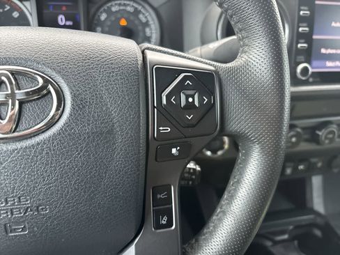 Used 2020 Toyota Tacoma TRD Off-Road w/ Technology Package image 10