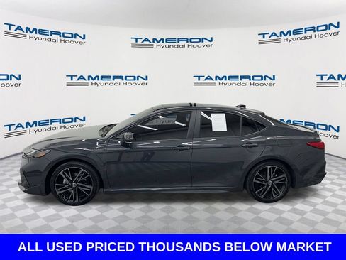 Used 2025 Toyota Camry XSE FWD image 2