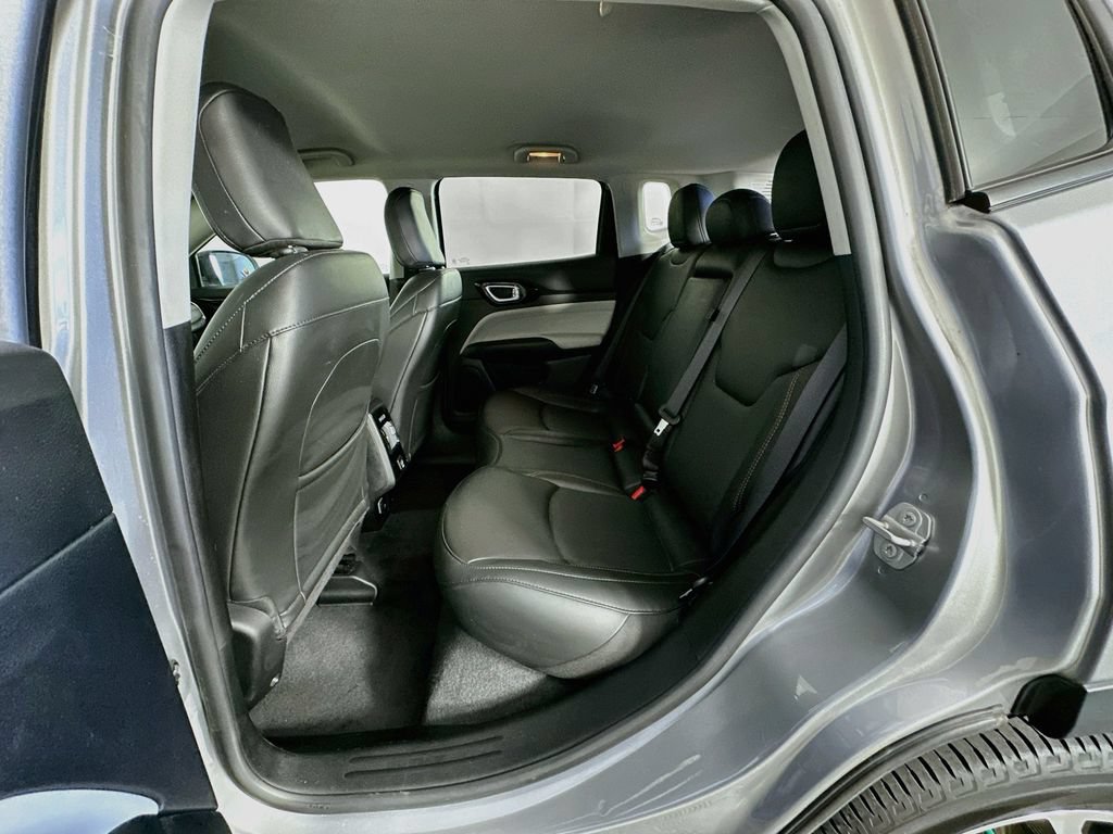 Certified 2022 Jeep Compass Limited AWD/4WD image 33