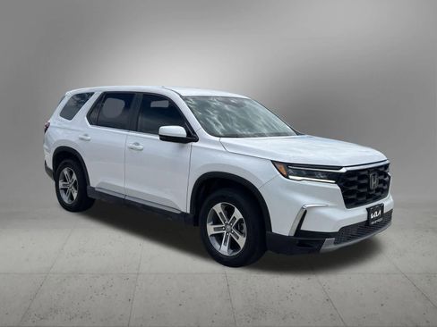 Used 2025 Honda Pilot EX-L image 14