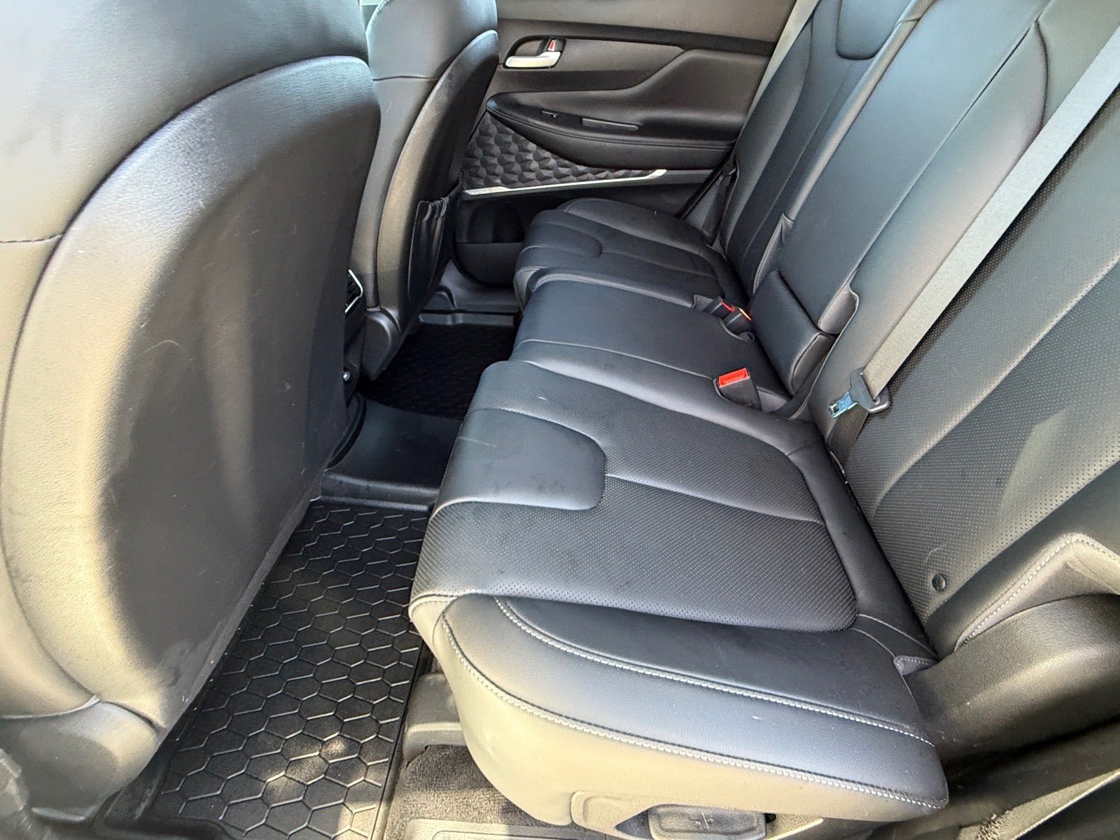 Used 2023 Hyundai Santa Fe SEL w/ Premium Package AWD/4WD image 13