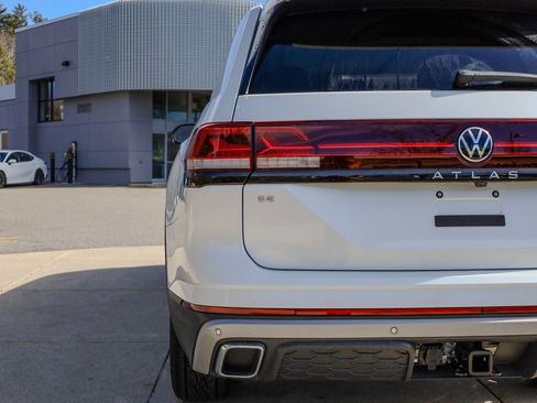 New 2026 Volkswagen Atlas Peak Edition image 11