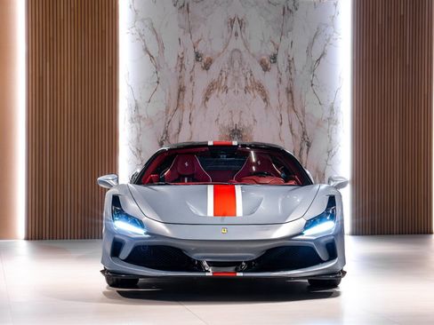 Used 2021 Ferrari F8 Tributo image 2