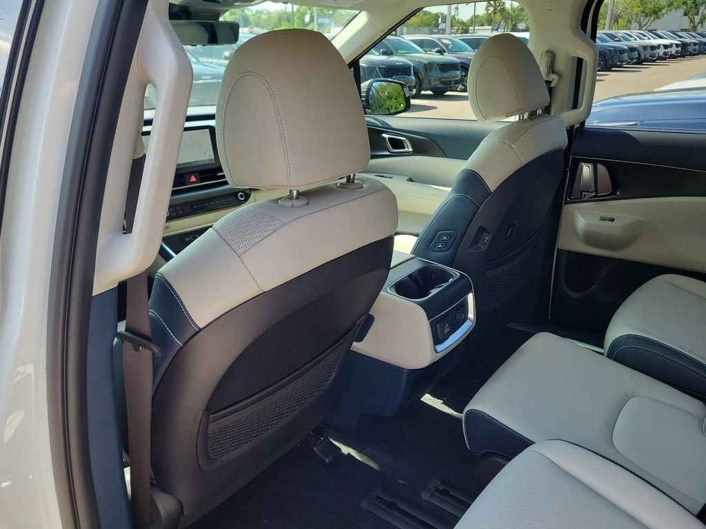 New 2026 Kia Carnival SX Prestige FWD image 17