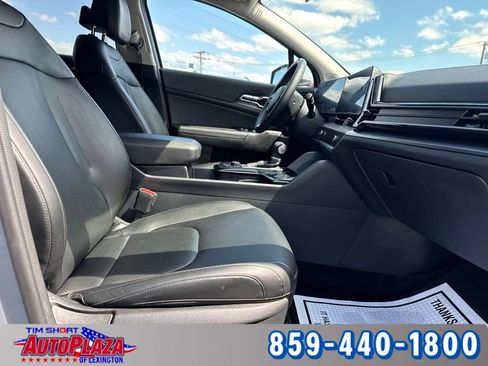 Used 2025 Kia Sportage EX w/ Premium Package FWD image 46