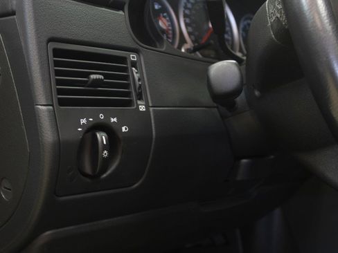 Used 2007 Chrysler Crossfire Coupe image 33