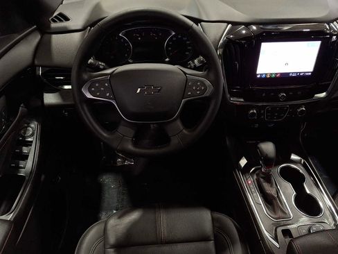 Used 2023 Chevrolet Traverse RS image 16