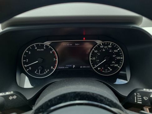Certified 2023 Nissan Rogue SV FWD image 29