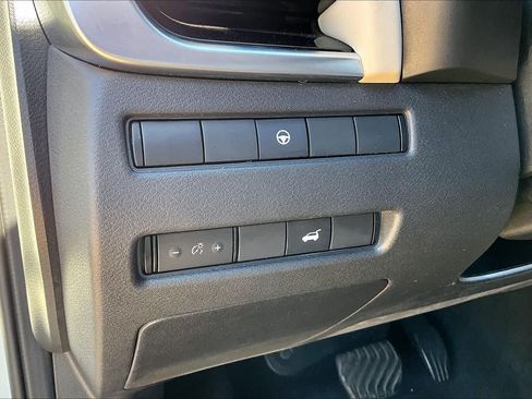 Used 2023 Nissan Rogue SL w/ SL Premium Package FWD image 32