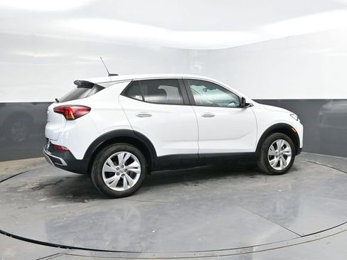 Used 2025 Buick Encore GX Preferred AWD/4WD image 2