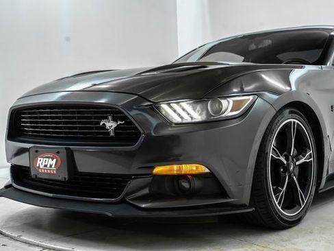 Used 2016 Ford Mustang GT Premium RWD image 15