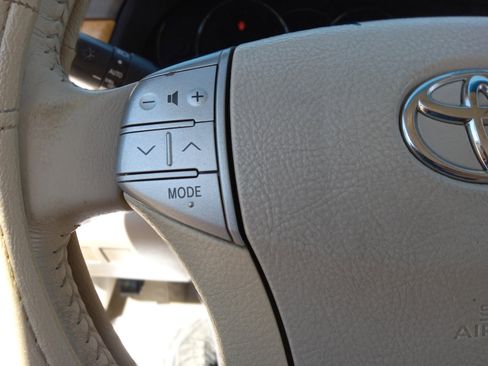 Used 2005 Toyota Avalon Limited image 26