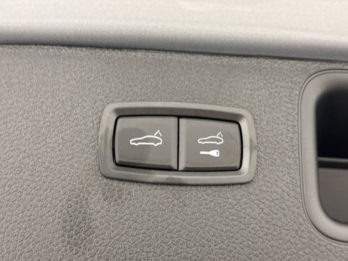 New 2025 Porsche Macan image 34