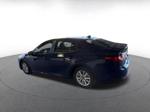 Used 2025 Toyota Camry LE image 11