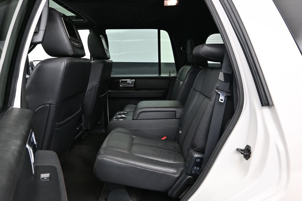Used 2016 Lincoln Navigator Reserve AWD/4WD image 19