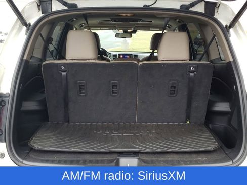 Used 2017 Honda Pilot Touring image 8