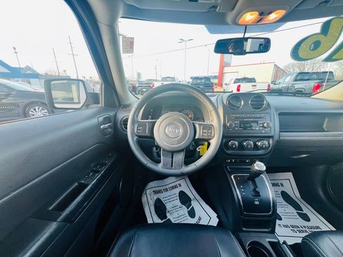 Used 2016 Jeep Patriot High Altitude image 28