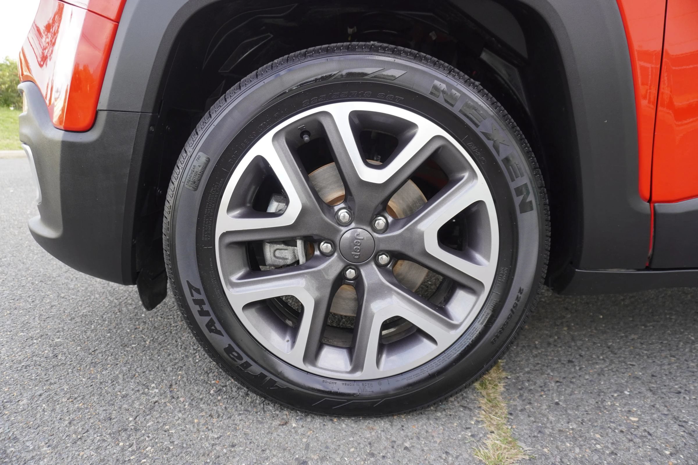 Used 2018 Jeep Renegade Latitude w/ Advanced Technology Group FWD image 23
