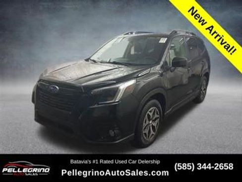 Used 2023 Subaru Forester Premium AWD/4WD image 1