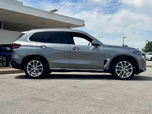 Used 2024 BMW X5 xDrive40i w/ Premium Package AWD/4WD image 9