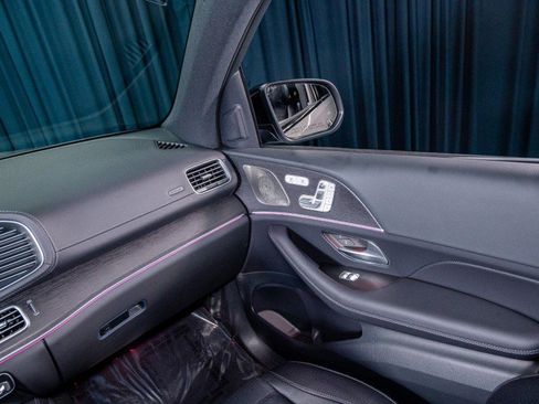 New 2026 Mercedes-Benz GLS 580 4MATIC image 28