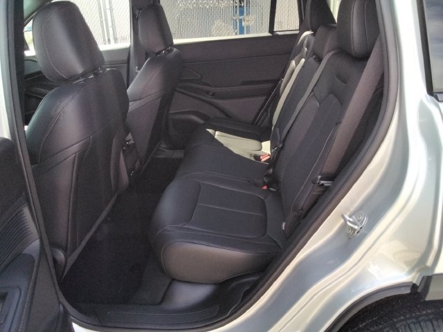 Used 2026 Jeep Cherokee Limited AWD/4WD image 10