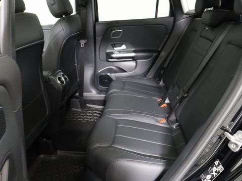 New 2025 Mercedes-Benz GLA 250 4MATIC image 14