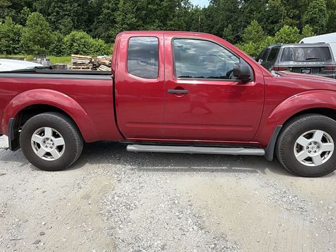 Used 2007 Nissan Frontier SE w/ SE Value Truck Pkg RWD image 7